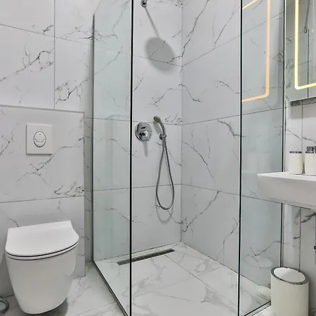Dadi Plaza Premium Appartement *
